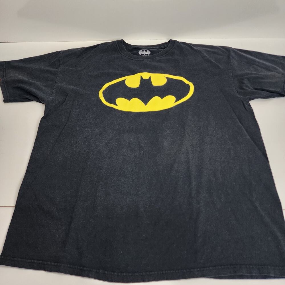 DC Comics Batman Logo Black & Yellow Short Sleeve T-Shirt Men's Size XL